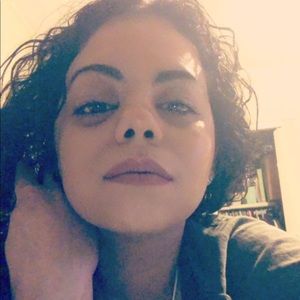 Meet your Posher, Maira